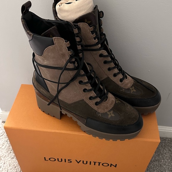 Laureate Platform Desert Boot - Picture 5 of 11